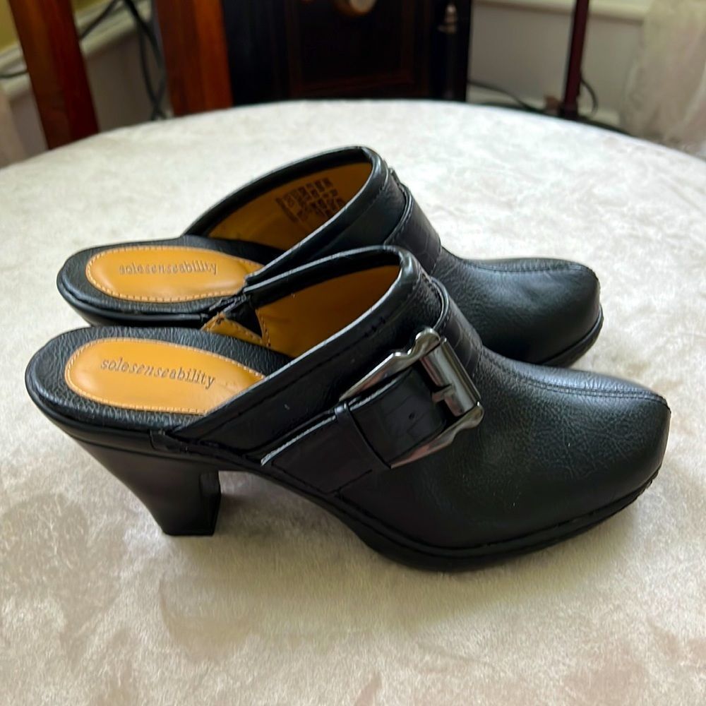 Sole Sensibility Sz 8.5 EUC Clogs Mules